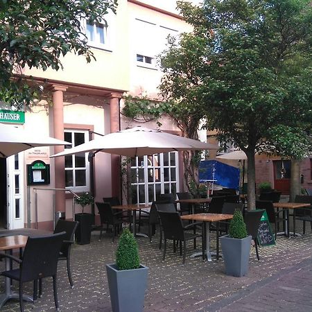Hotel Loewensteiner Hof Haus Am Neuplatz ヴェルトハイム エクステリア 写真